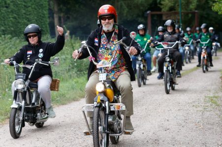 17-08-2025 MAARTENSDIJK, PUCH EN TOMOSCLUB "PUCH66" 25 JAAR. ZOMERRIT.