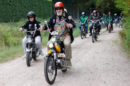 17-08-2025 MAARTENSDIJK, PUCH EN TOMOSCLUB "PUCH66" 25 JAAR. ZOMERRIT.